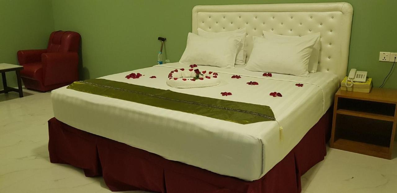 Supreme Hotel يانغون المظهر الخارجي الصورة